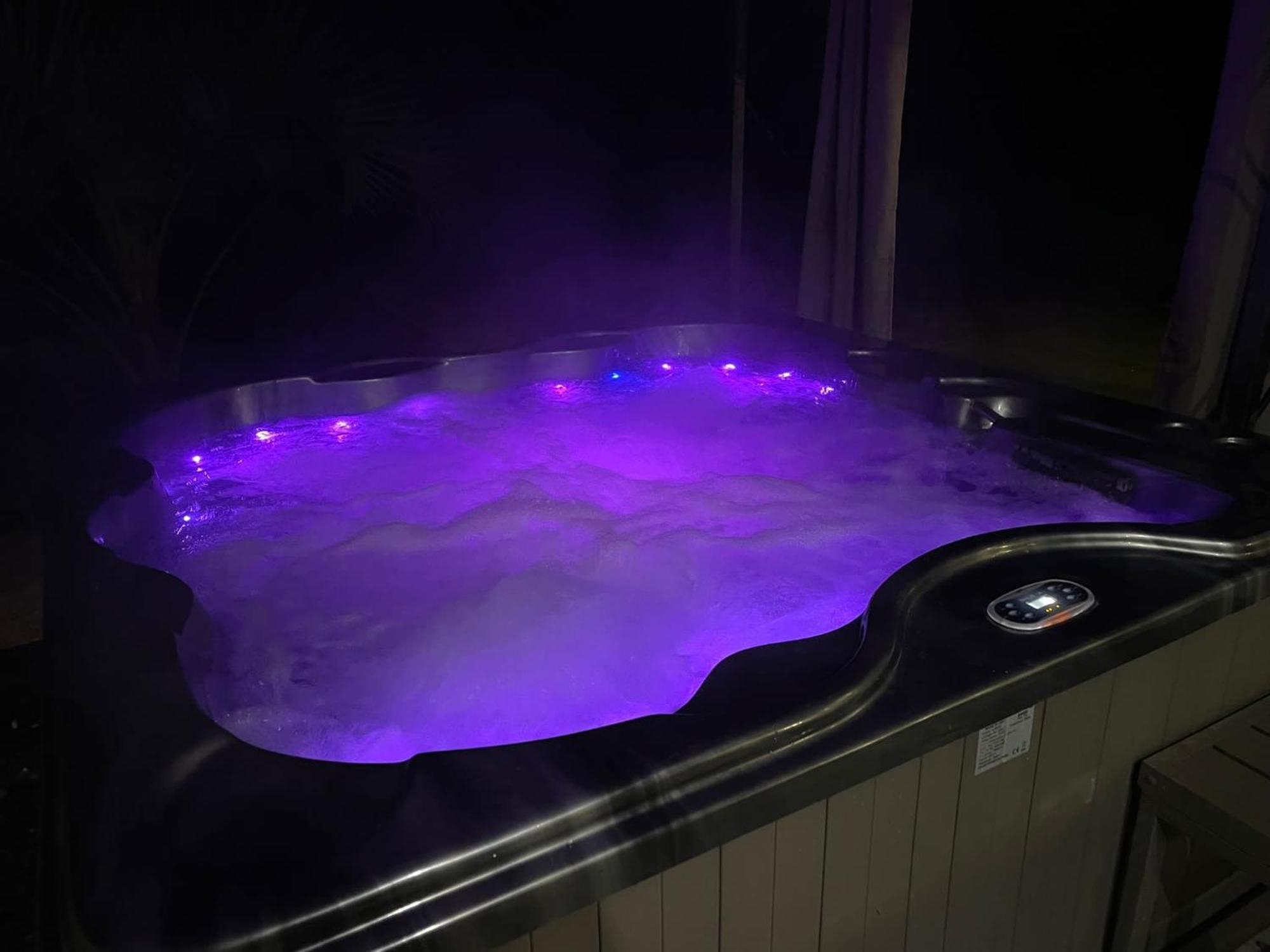 Maison Moderne Au Calme Avec Billard, Jacuzzi, Bain A Remous, Piscine, Babyfoot Labastide-du-Temple Exterior photo