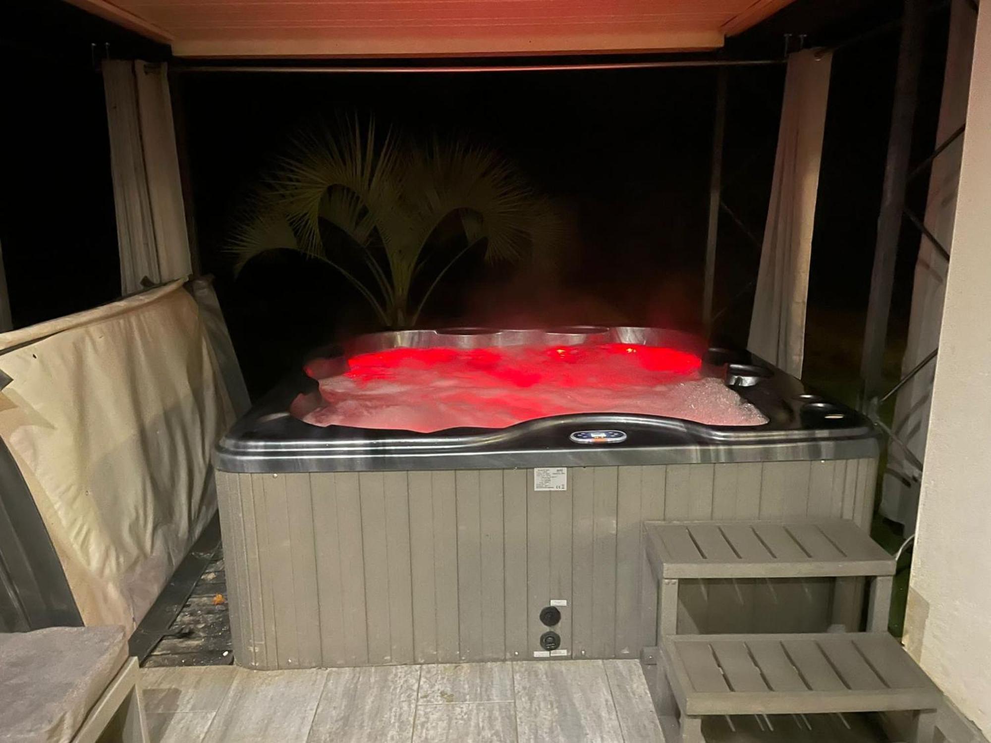 Maison Moderne Au Calme Avec Billard, Jacuzzi, Bain A Remous, Piscine, Babyfoot Labastide-du-Temple Exterior photo